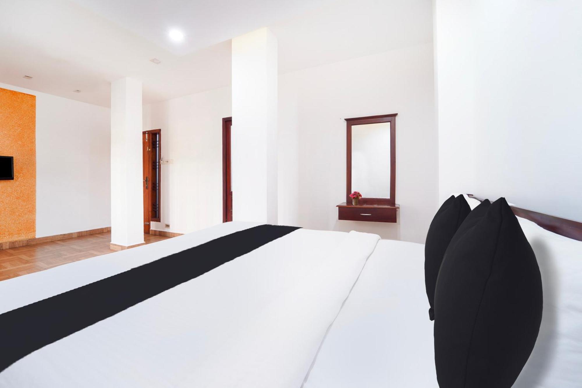 Super Townhouse City Center Ernakulam Kochi Exterior foto