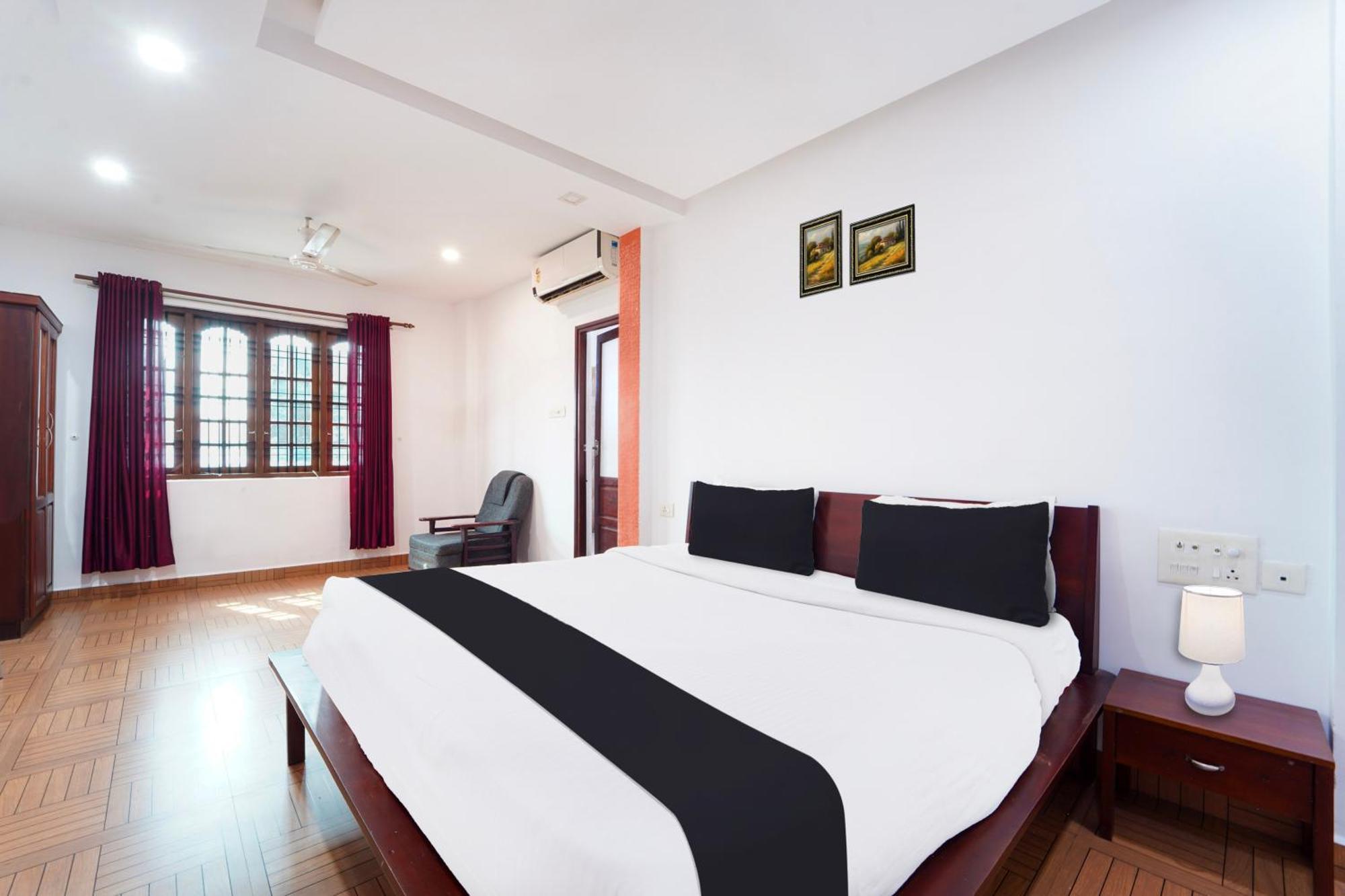 Super Townhouse City Center Ernakulam Kochi Exterior foto