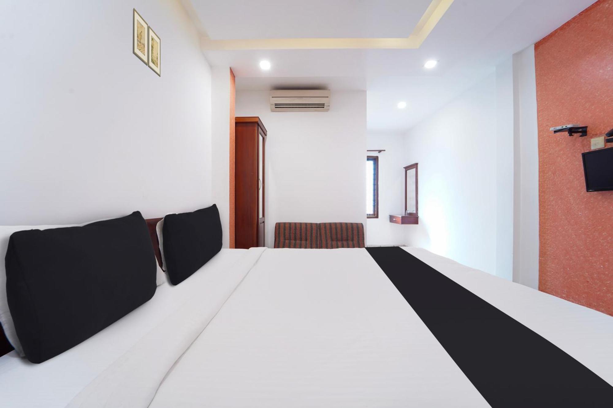 Super Townhouse City Center Ernakulam Kochi Exterior foto